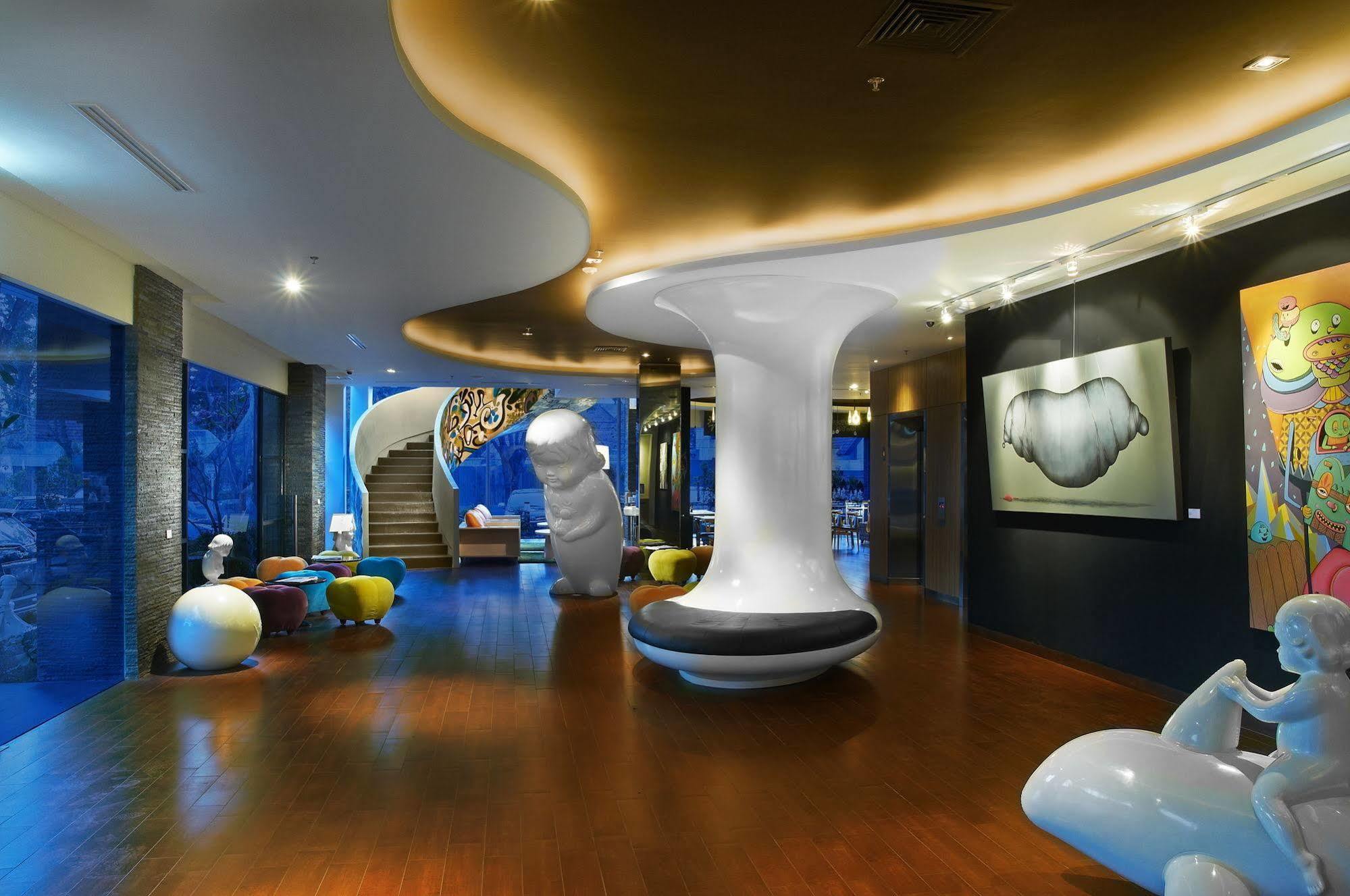 Regantris Surabaya Hotel Екстериор снимка