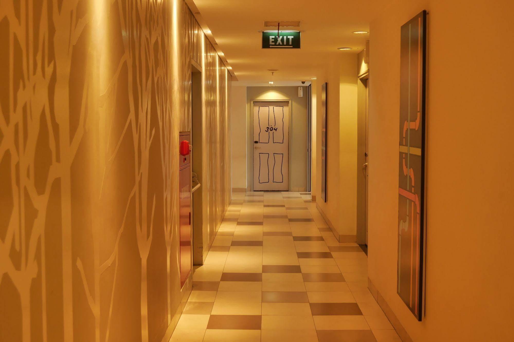 Regantris Surabaya Hotel Екстериор снимка