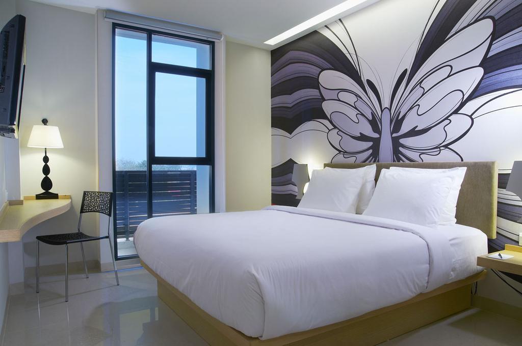 Regantris Surabaya Hotel Екстериор снимка