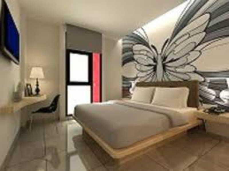 Regantris Surabaya Hotel Екстериор снимка